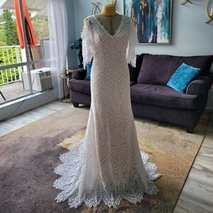 Lace Wedding Dress with Off the Shoulder Sleeves Mermaid